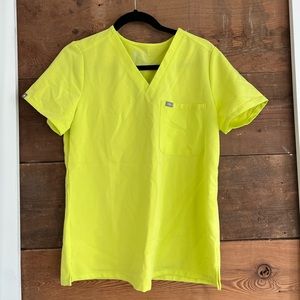 Figs scrub set in neon yellow